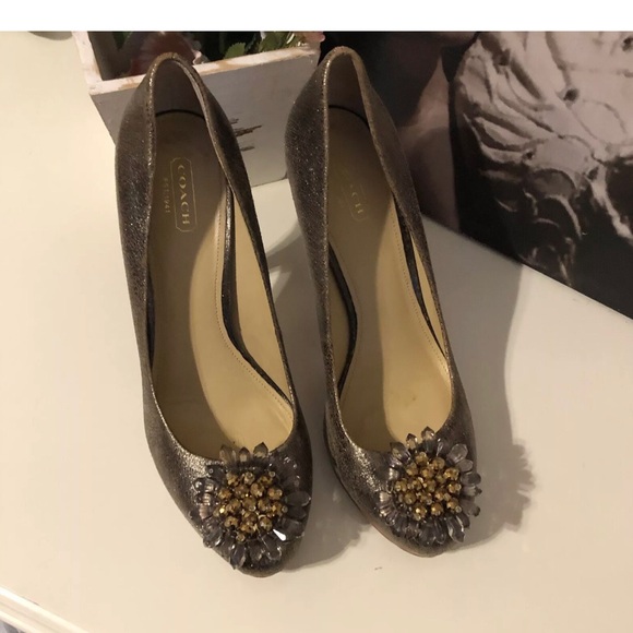 Coach Heels ~Bergen Women's Soft Gold Crackled Leather Heels ~ size 9 - Picture 3 of 11